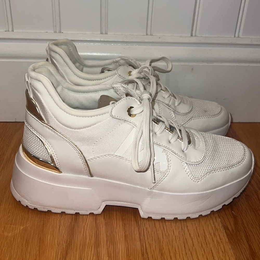 Michael Kors Women’s Muse Trainers - Picture 4 of 10